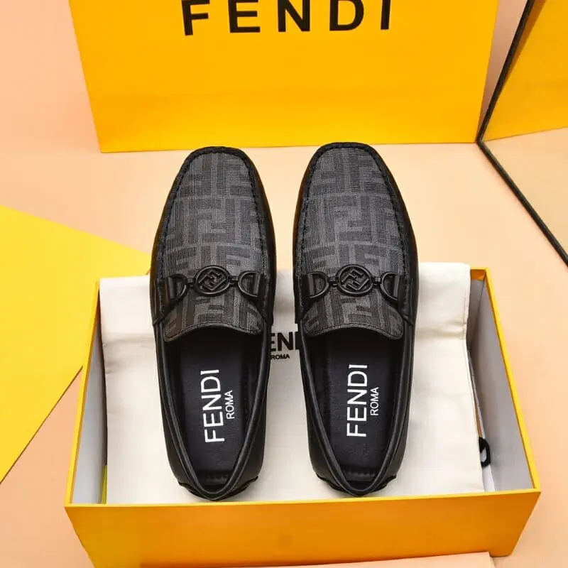 fendi cuir chaussures pour homme s_12432352